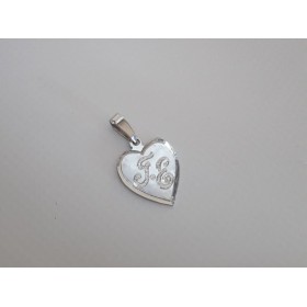 Ασημένιο μενταγιόν με χαραγμένα τα αρχικά του ζευγαριού 2004, Μενταγιόν καρδιά από Bridal Treasure Studio